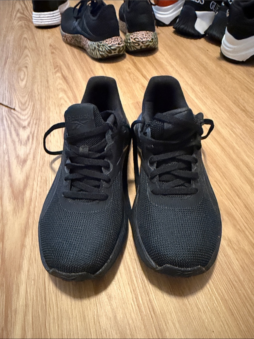 Reebok women’s Black Lightweight Athletic Sneakers